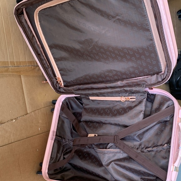 Thalia Sodi Pink Travel Bag - Picture 2 of 6